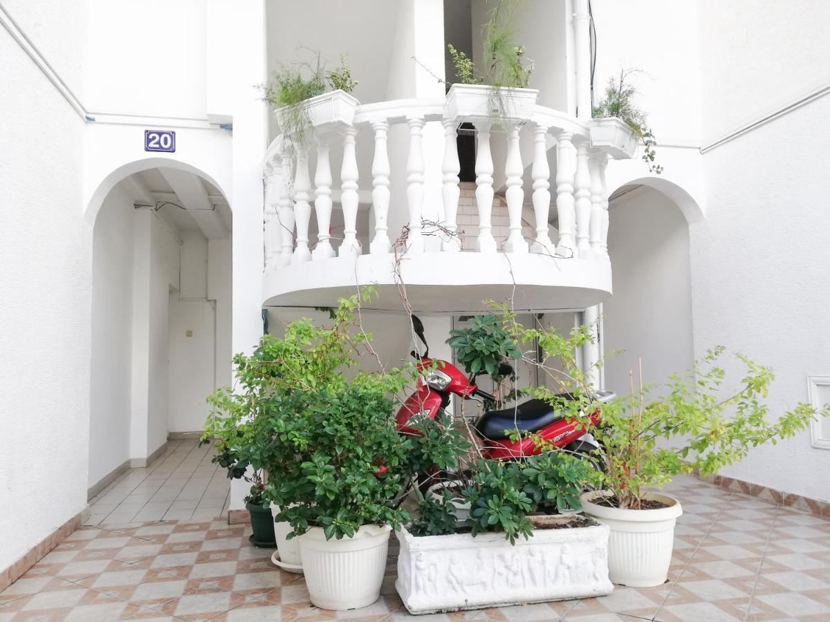 Apartment Azalea Of Budva Buitenkant foto